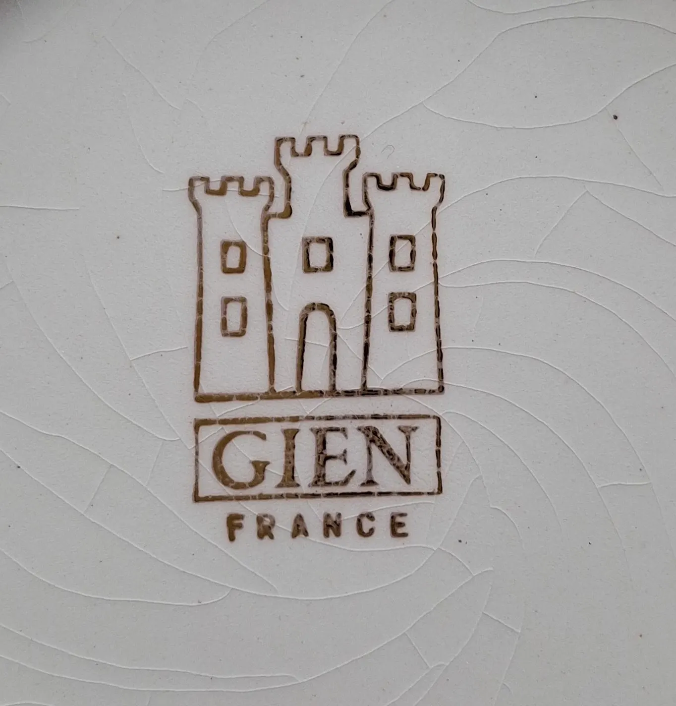 Set of 3 vintage cups and saucers from Gien, France