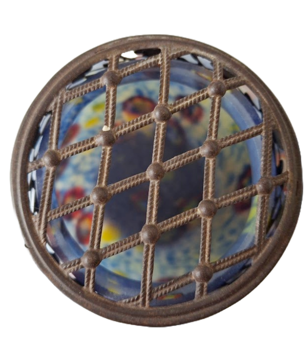 2 Bohemian Pique Fleurs in Splatter Glass, from the Art Déco period