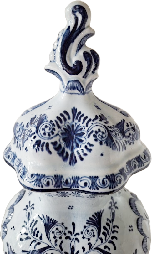Delft urn with lid ("lockurna"), vintage