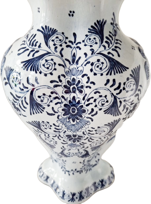 Delft urn with lid ("lockurna"), vintage