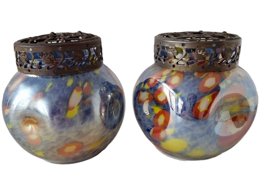 2 Bohemian Pique Fleurs in Splatter Glass, from the Art Déco period